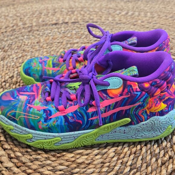 PUMA Kids MB.04 “Be You” LaMelo Ball Basketball Shoes–Size 2C Worn Only 4 times - Picture 2 of 6